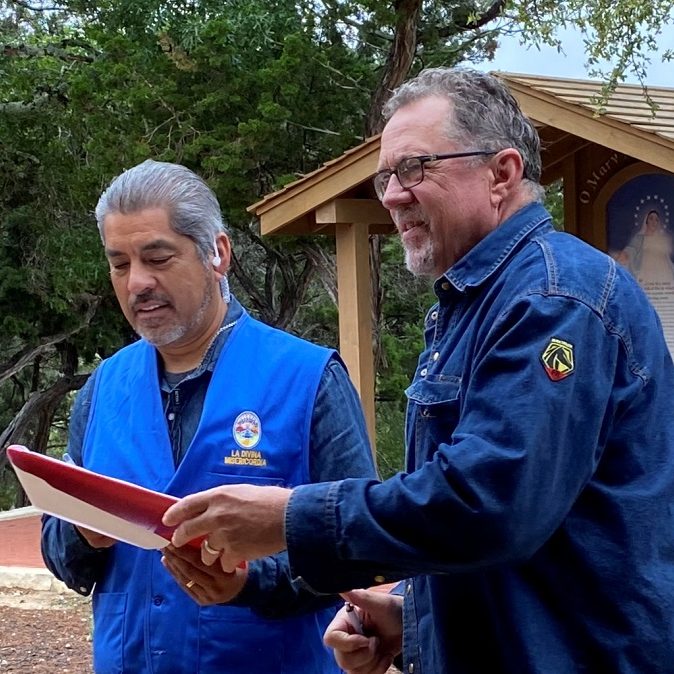 Ushers - Manny & Hunter